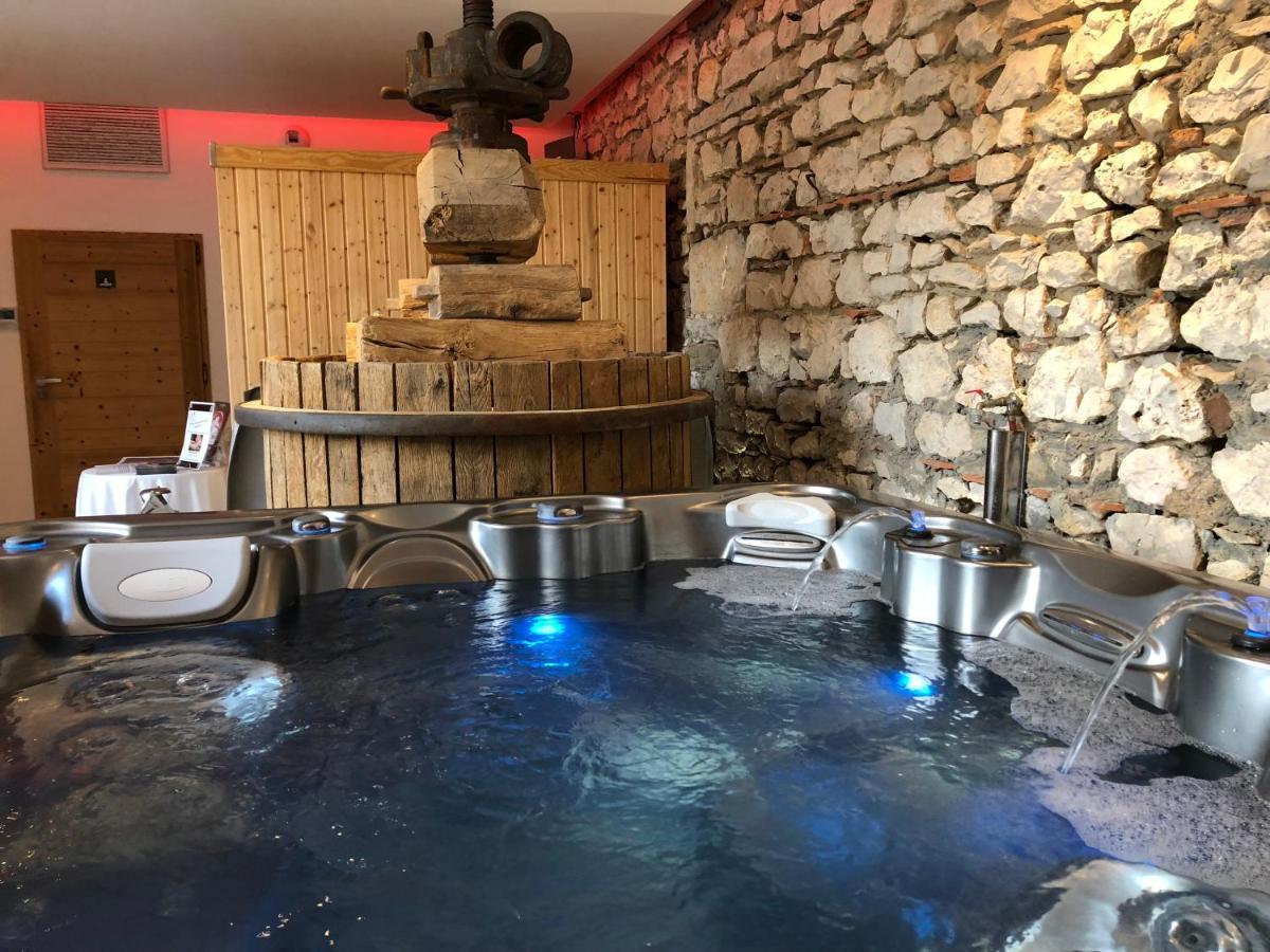 Vignieu Les Villas Du Domaine De Suzel מראה חיצוני תמונה
